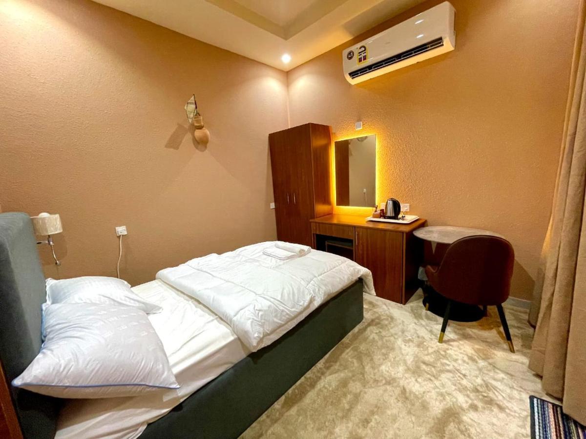 Dahreez Motel Bahlāʼ Exteriör bild